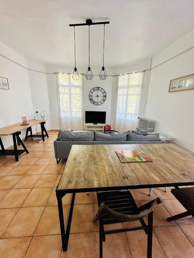 Appartement Lumineux Et Spacieux 2 Chambres Avec Parking Gratuit Dans La Rue ペルピニャン エクステリア 写真