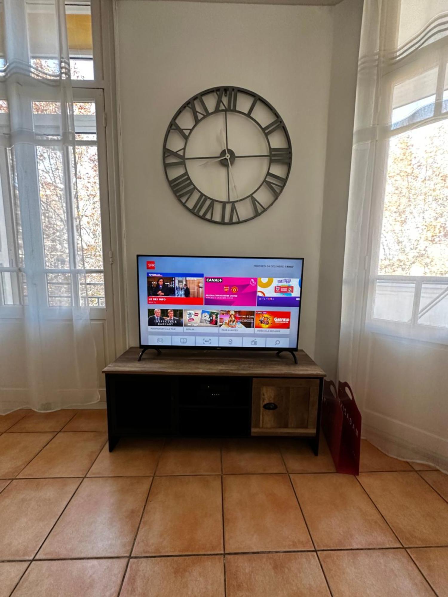 Appartement Lumineux Et Spacieux 2 Chambres Avec Parking Gratuit Dans La Rue ペルピニャン エクステリア 写真